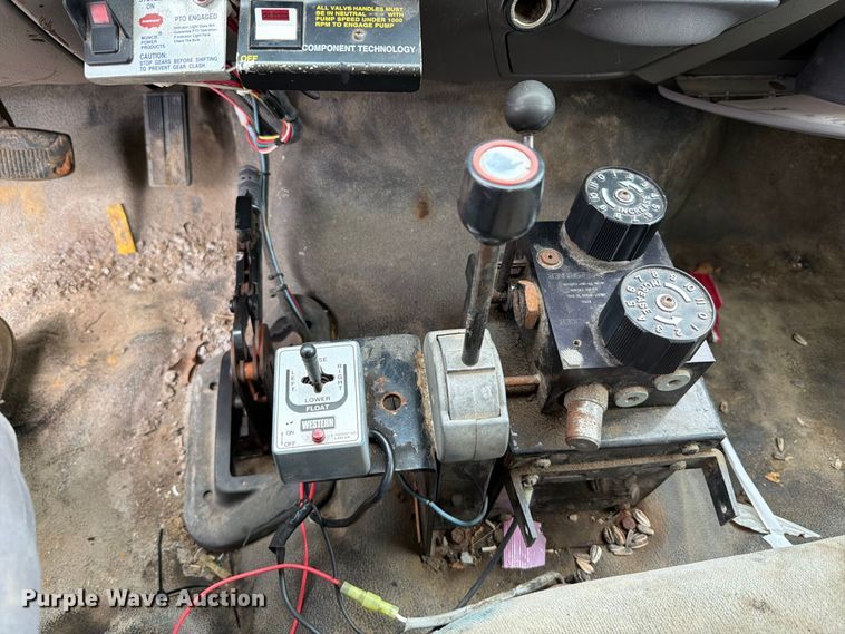 image for item FT6369 2001 Ford F650 Super Duty XLT dump truck