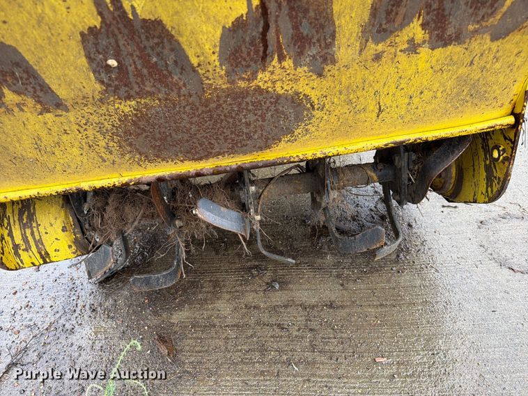 image for item FT6747 John Deere 322 lawn mower