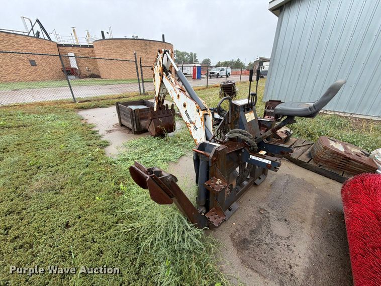 image for item FT6749 Bobcat 8811 skid steer backhoe