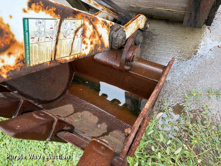 image for item FT6749 Bobcat 8811 skid steer backhoe