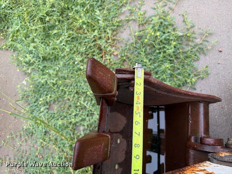 image for item FT6749 Bobcat 8811 skid steer backhoe