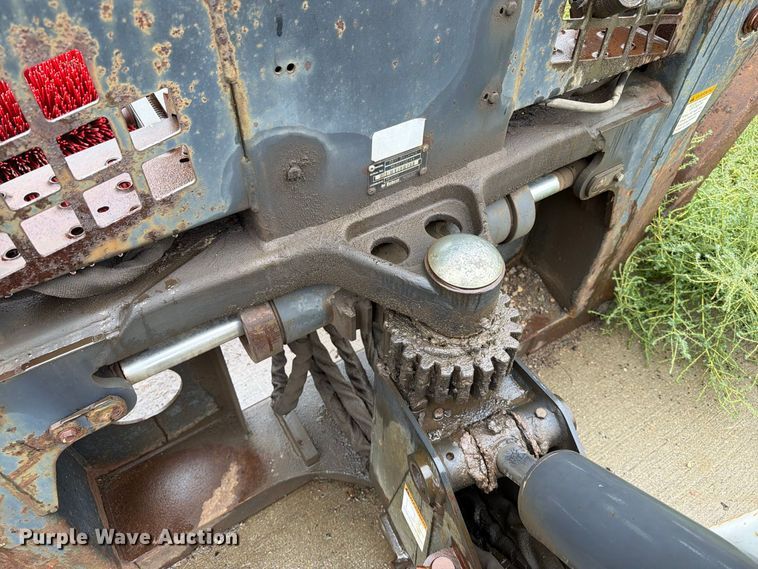 image for item FT6749 Bobcat 8811 skid steer backhoe