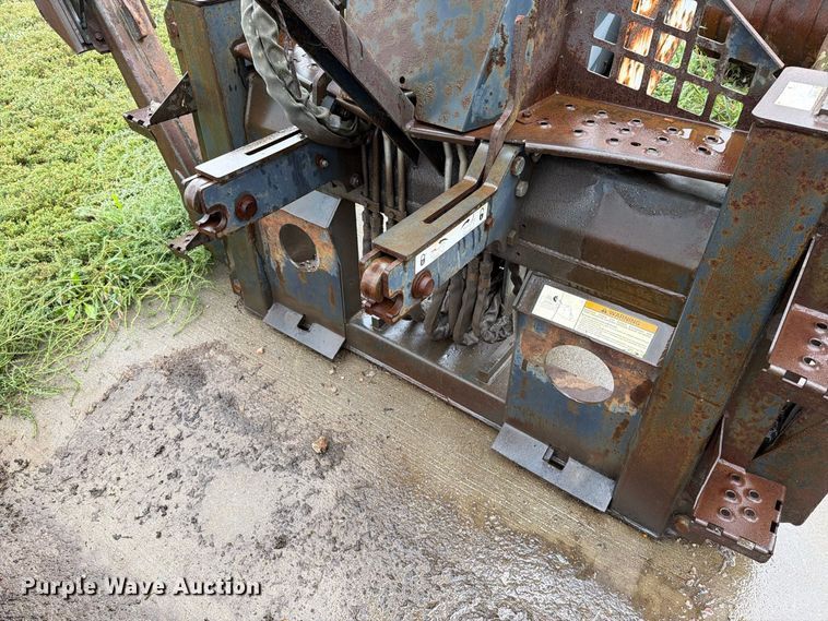 image for item FT6749 Bobcat 8811 skid steer backhoe