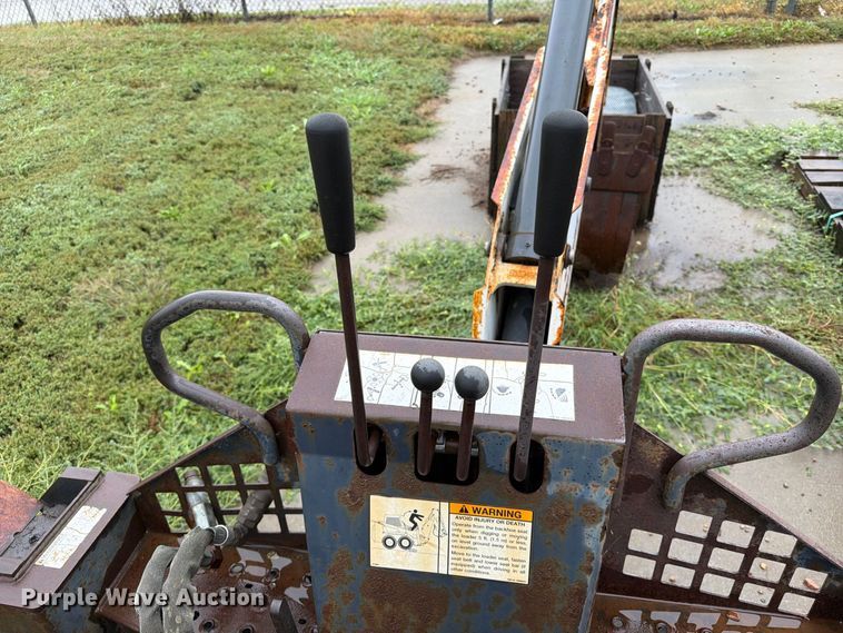 image for item FT6749 Bobcat 8811 skid steer backhoe