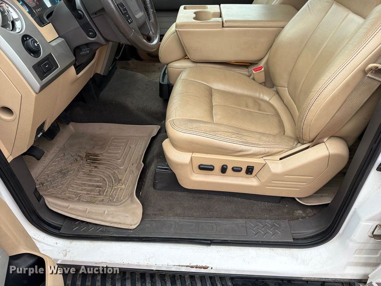 image for item FT6751 2012 Ford F150 Crew Cab pickup truck