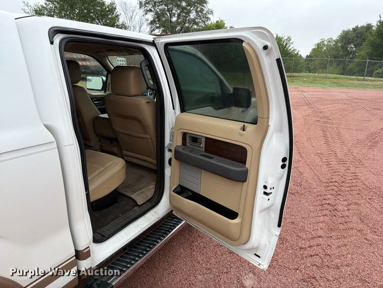 image for item FT6751 2012 Ford F150 Crew Cab pickup truck