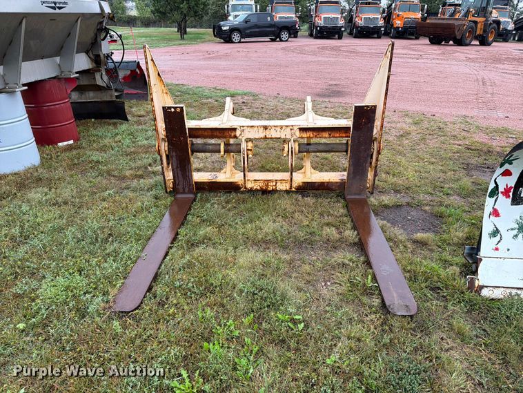 image for item FT6752 JRB W130 Wheel loader forks