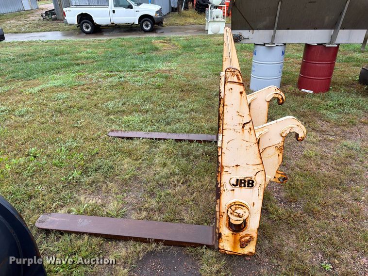 image for item FT6752 JRB W130 Wheel loader forks