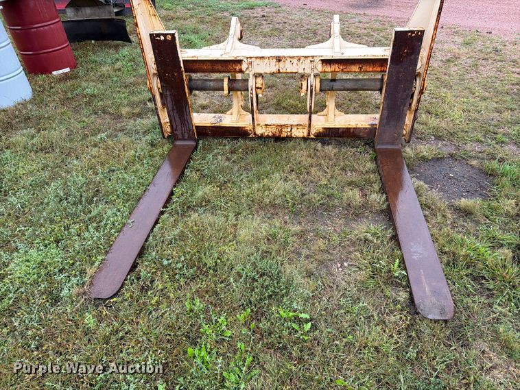 image for item FT6752 JRB W130 Wheel loader forks