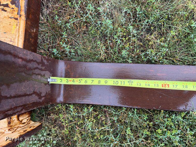 image for item FT6752 JRB W130 Wheel loader forks