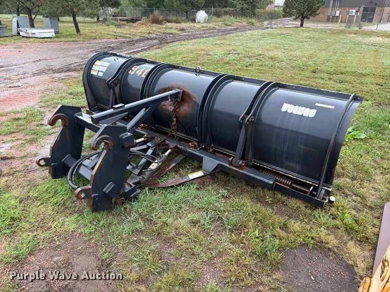 image for item FT6753 Henke wheel loader snow plow