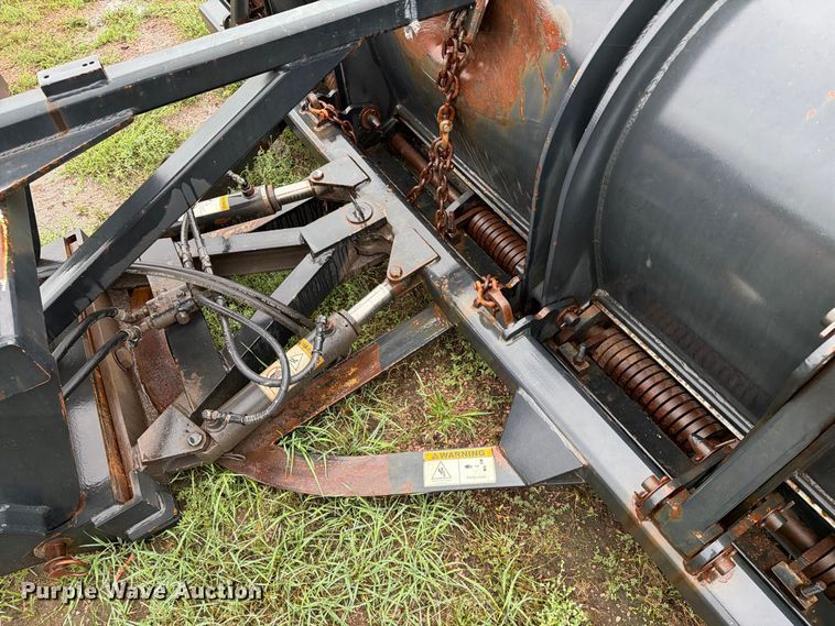 image for item FT6753 Henke wheel loader snow plow