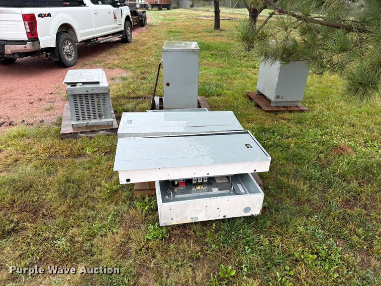 image for item FT6754 Assorted electrical panels