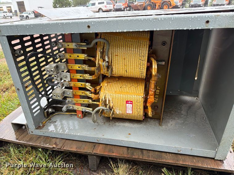 image for item FT6754 Assorted electrical panels