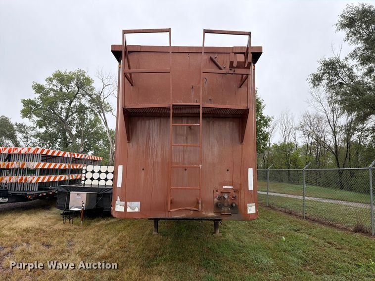 image for item FT6755 2012 GEFCO SW048108 walking floor trailer