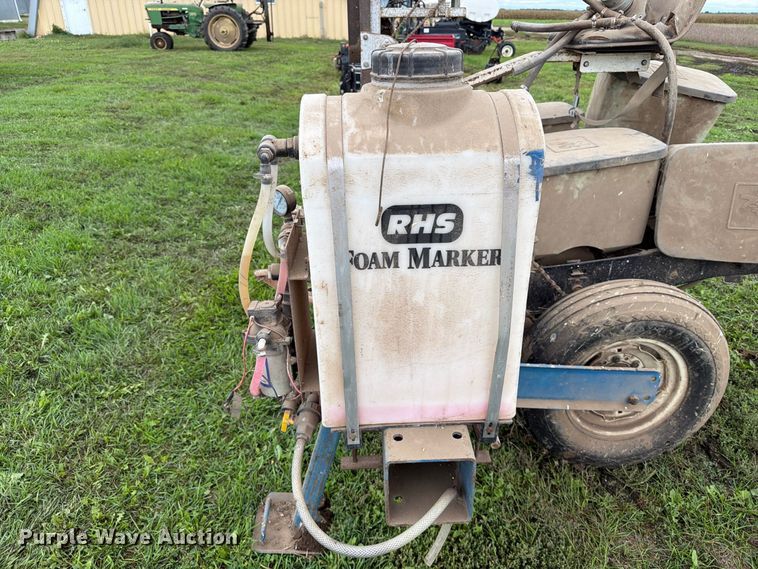 image for item FT6764 Kinze 210 planter