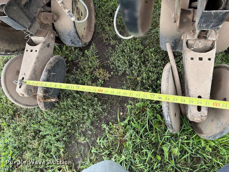 image for item FT6764 Kinze 210 planter