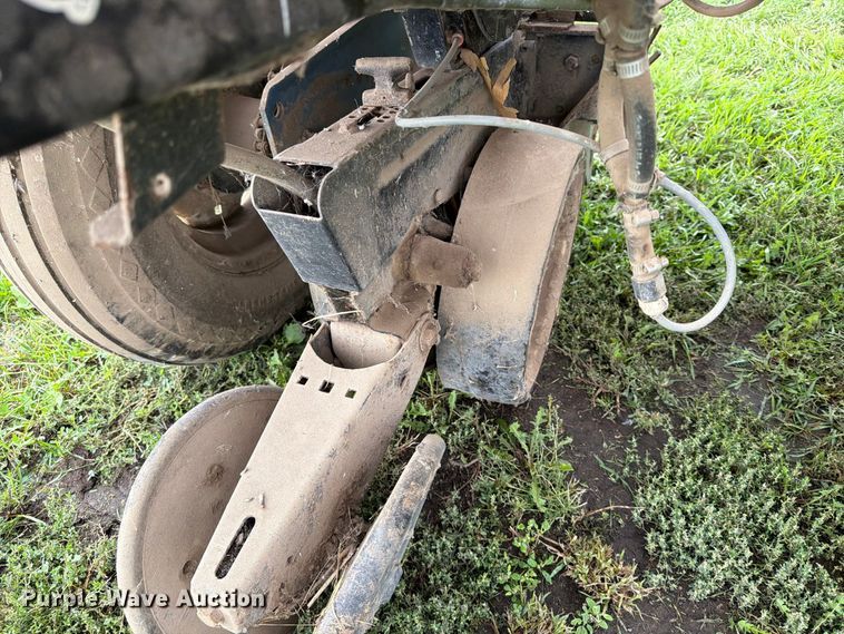 image for item FT6764 Kinze 210 planter