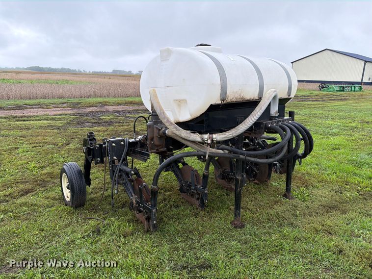 image for item FT6769 liquid fertilizer applicator