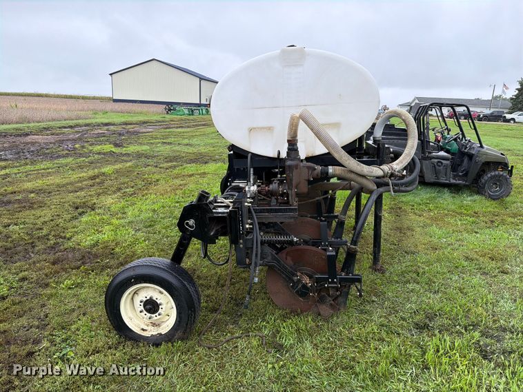 image for item FT6769 liquid fertilizer applicator