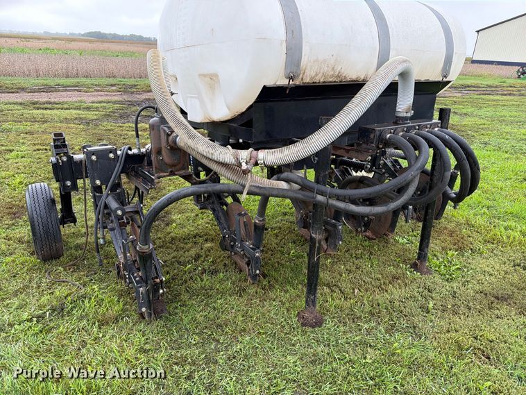 image for item FT6769 liquid fertilizer applicator