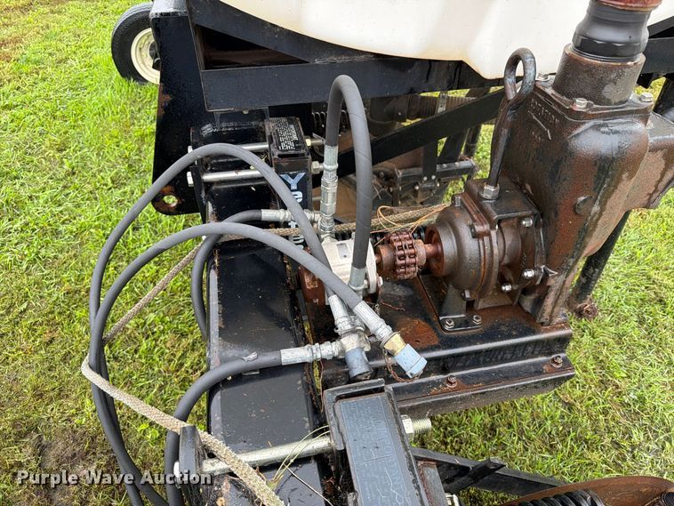 image for item FT6769 liquid fertilizer applicator
