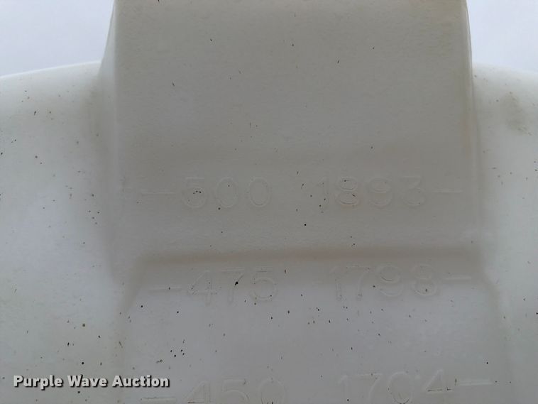 image for item FT6769 liquid fertilizer applicator