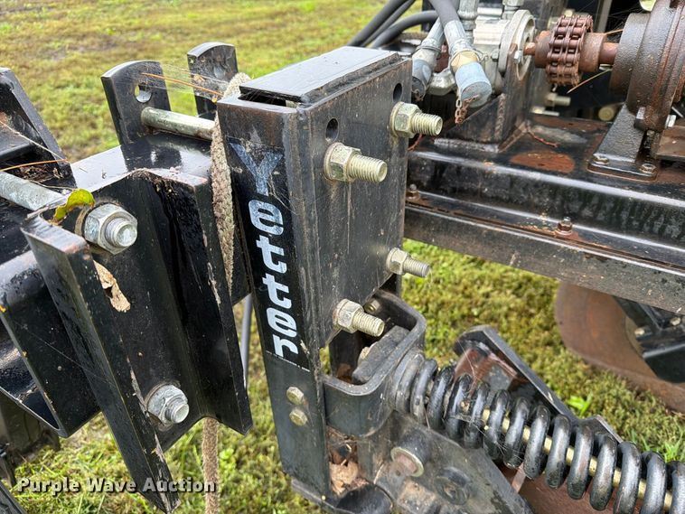 image for item FT6769 liquid fertilizer applicator