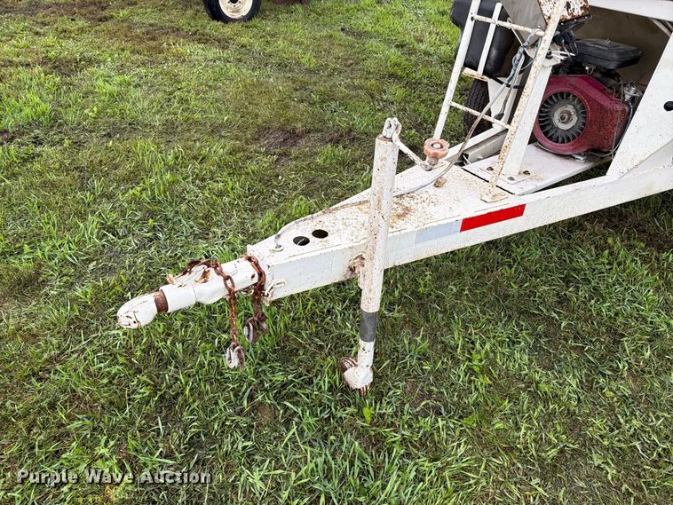 image for item FT6770 Grain cart