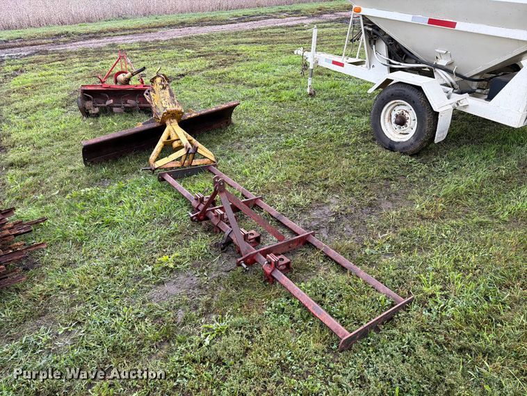 image for item FT6771 Tractor attachments
