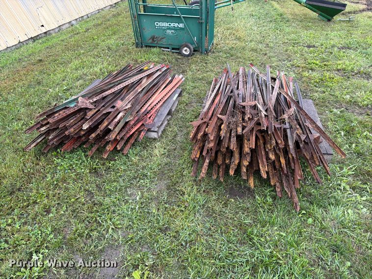 image for item FT6772 Approximately 100 fence posts