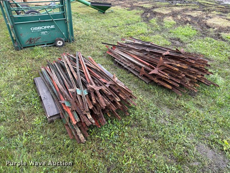 image for item FT6772 Approximately 100 fence posts