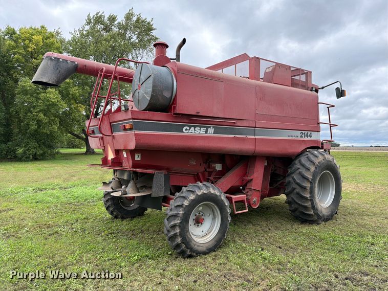 image for item FT6777 1995 Case 2144 Axial-Flow combine
