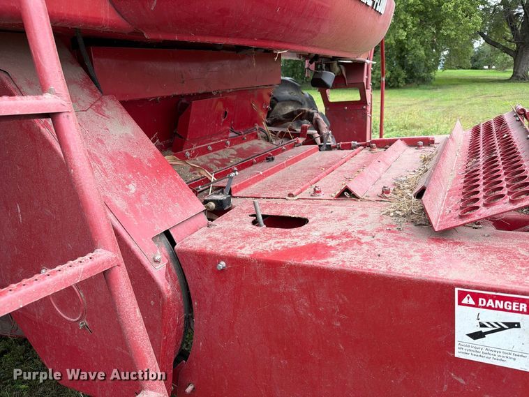 image for item FT6777 1995 Case 2144 Axial-Flow combine