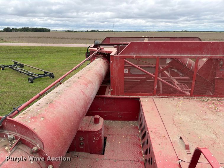 image for item FT6777 1995 Case 2144 Axial-Flow combine