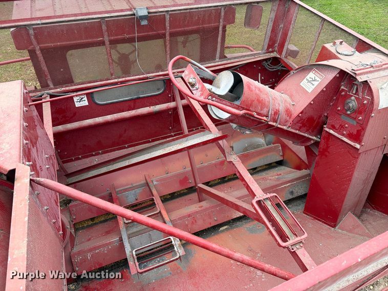 image for item FT6777 1995 Case 2144 Axial-Flow combine