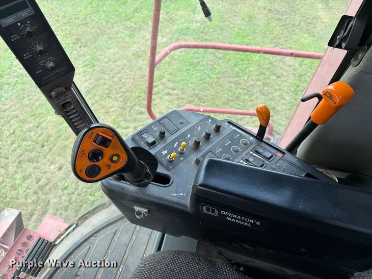image for item FT6777 1995 Case 2144 Axial-Flow combine