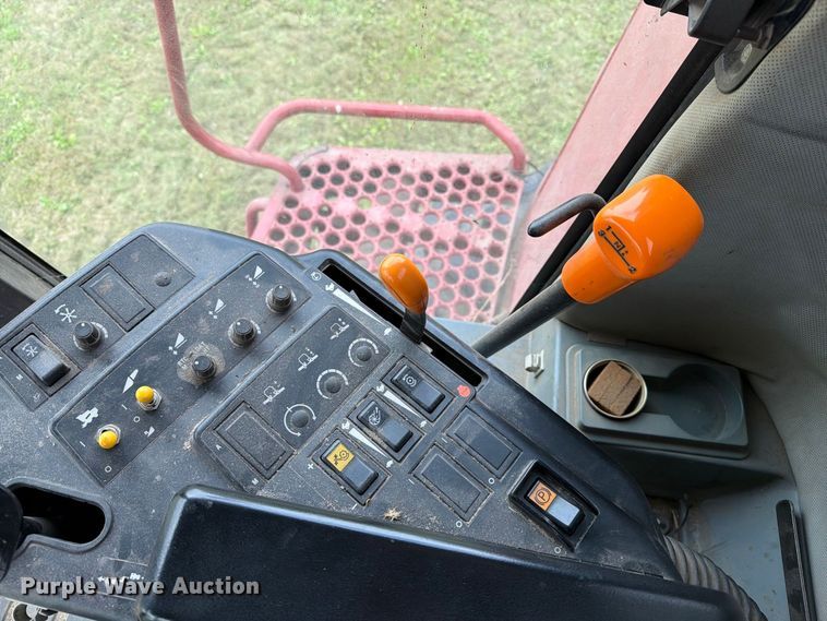 image for item FT6777 1995 Case 2144 Axial-Flow combine