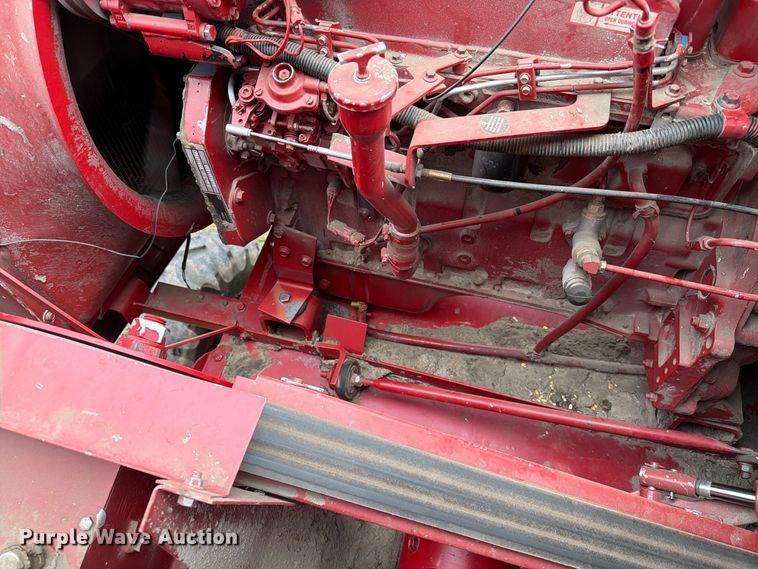 image for item FT6777 1995 Case 2144 Axial-Flow combine