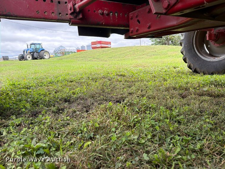 image for item FT6777 1995 Case 2144 Axial-Flow combine
