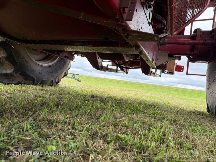 image for item FT6777 1995 Case 2144 Axial-Flow combine