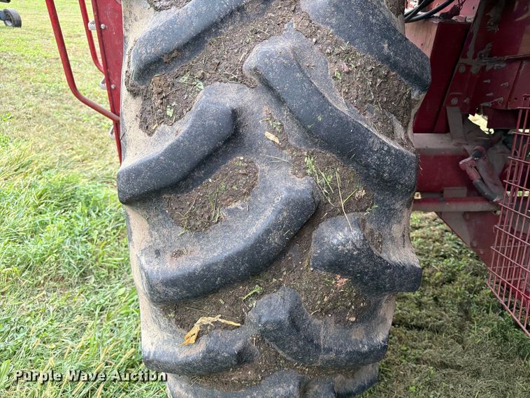 image for item FT6777 1995 Case 2144 Axial-Flow combine