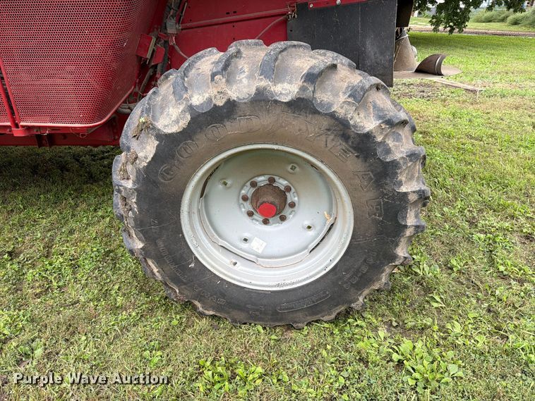 image for item FT6777 1995 Case 2144 Axial-Flow combine