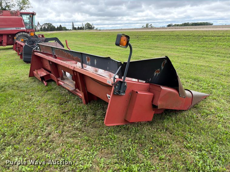 image for item FT6779 Case 1063 corn head