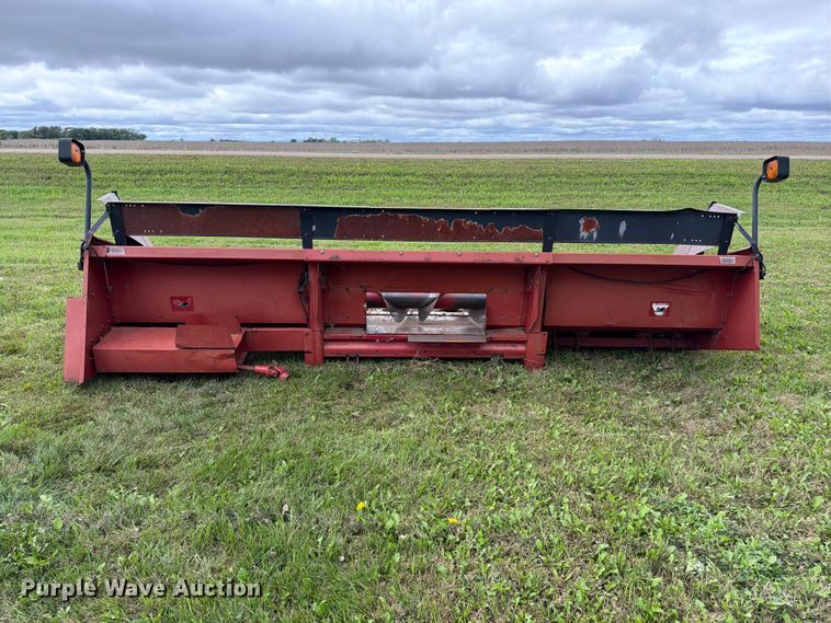image for item FT6779 Case 1063 corn head
