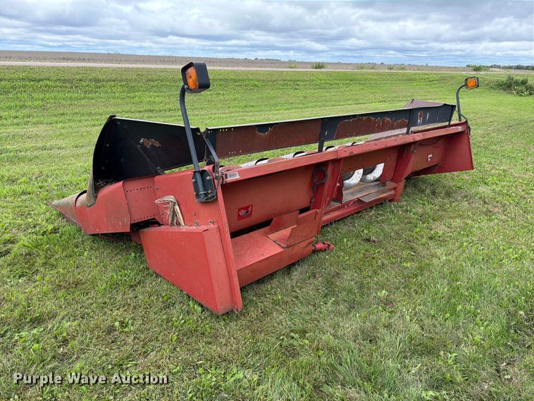 image for item FT6779 Case 1063 corn head