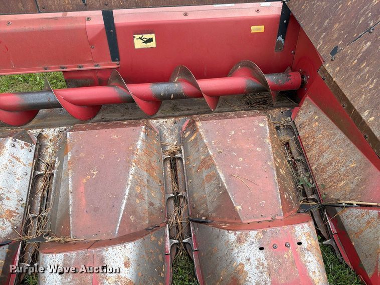 image for item FT6779 Case 1063 corn head