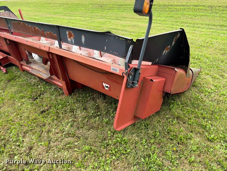 image for item FT6779 Case 1063 corn head
