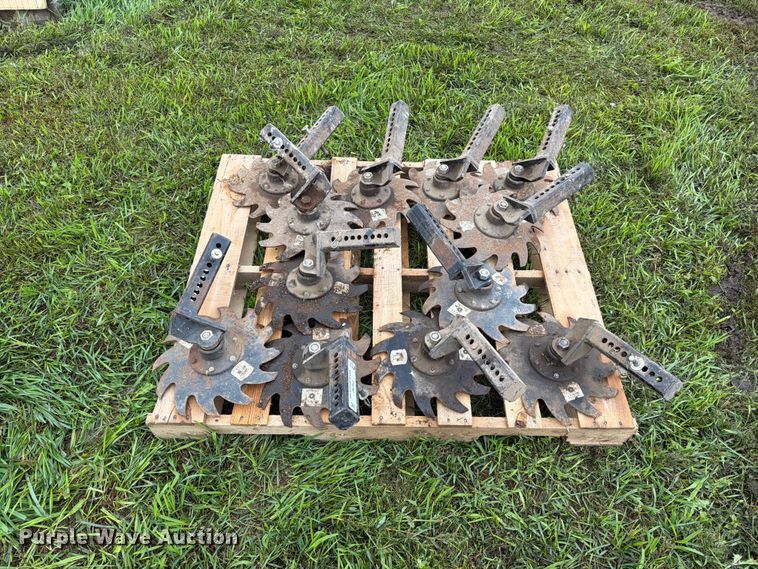 image for item FT6780 (12) Sunco Saber Tooth row cleaners