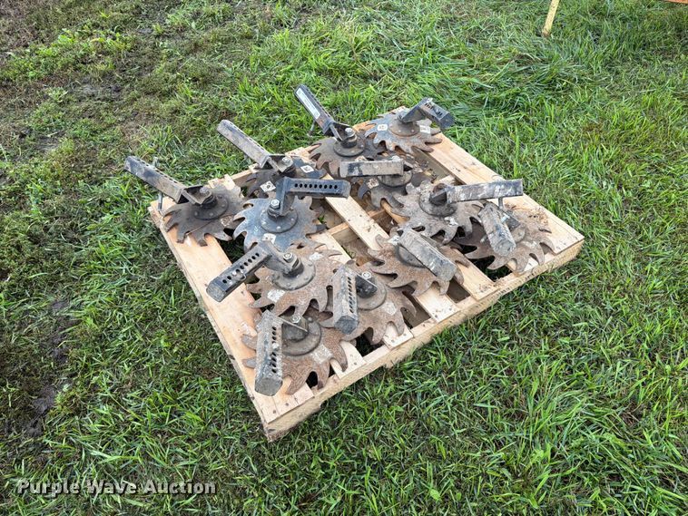 image for item FT6780 (12) Sunco Saber Tooth row cleaners